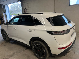 Photo de galerie - Résultat final du DS7 après réparation / peinture et lustrage + nettoyage en finition ✨