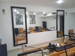 Photo de galerie - Installation de miroir mural 
