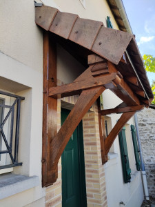 Photo de galerie - Vernis des poutres 