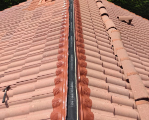 Photo de galerie - Pause d'un faîtage à sec.