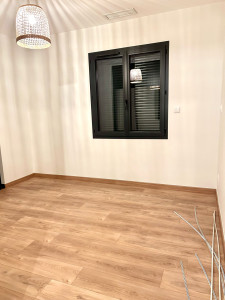 Photo de galerie - Mise en peinture murs et plafond d’une maison neuve