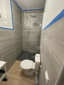 Photo de galerie - Pose bac à douche 140/80 , parois douche 100cm, wc
