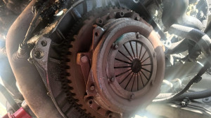 Photo de galerie - Changement Kit d'embrayage : disque plateau 