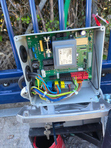 Photo de galerie - Motorisation portail coulissant