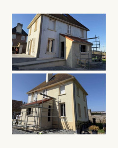 Photo de galerie - Ravalement de façade — application peinture hydrofuge Seigneurie, protection anti-intempéries, imperméabilisation et embellissement de la façade, avant/après travaux