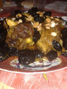 Photo de galerie - Viande aux pruneaux, un plat traditionnel marocain ; je partage ma recette avec vous.