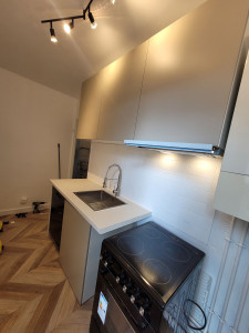 Photo de galerie - Montage des cuisines 