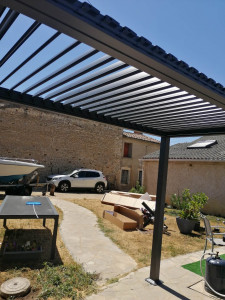 Photo de galerie - Montage d'une pergola 6m ×3m