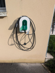 Photo de galerie - Borne 11kW Schneider
