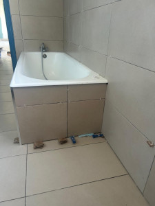 Photo de galerie - Installer une baignoire 