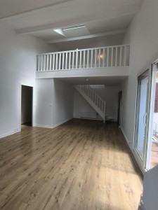 Photo de galerie - Peinture complète d'un RDC et 1e étage avec entrée cathédrale 