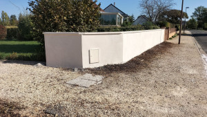 Photo de galerie - Réparation et remise en peinture terminée, client très satisfait.