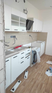 Photo de galerie - Montage de cuisine et raccordement à la plomberie ainsi qu’à l’électricité.