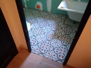 Photo de galerie - Carreaux de ciment dans une salle de bain 