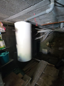 Photo de galerie - Changement d un ancien chauffe eau par un nouveau chauffe eau 