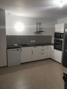 Photo de galerie - Montage d’une cuisine 