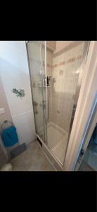 Photo de galerie - Avant le remplacement du bac à douche 