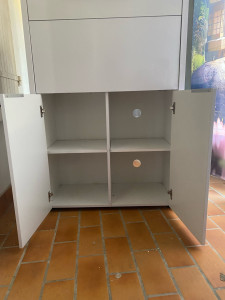 Photo de galerie - Meuble blanc laqué 