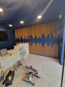 Photo de galerie - Décoration d'un mur en tasseau 