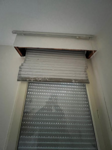 Photo de galerie - Volet hs avant réparation 