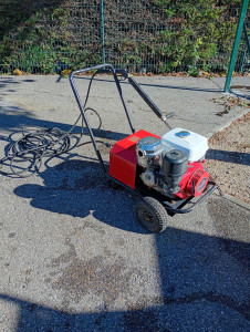 Photo de galerie - Nettoyeur haute pression 