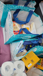 Photo de galerie - ​Besoin d'un coup de main pour vos emplettes ou pour porter vos sacs ? Je m'occupe de tout, avec le sourire ! ?
