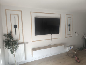 Photo de galerie - Pose des moulures et meuble TV 