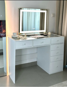 Photo de galerie - Coiffeuse