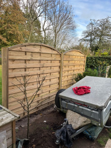 Photo de galerie - Pose de 2 claustras bois. 