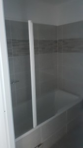 Photo de galerie - Baignoire et carrelage 