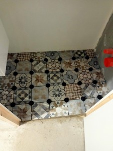 Photo de galerie - Pose carrelage au sol dans wc