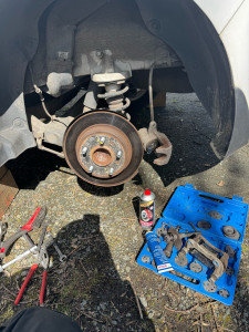 Photo de galerie - Entretien du système de freinage