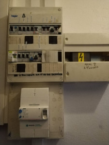 Photo de galerie - Prise en triphasé que j'ai dû installée 