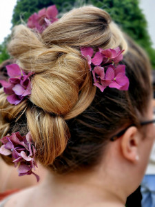 Photo de galerie - Chignon cocktail 