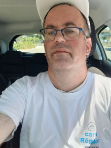 Photo de galerie - Avec Nicolas, vos colis sont toujours là.