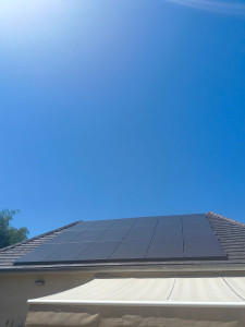 Photo de galerie - Photovoltaïques avec batterie 