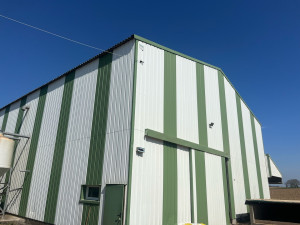 Photo de galerie - Traitement remise à neuf tôles de bardage