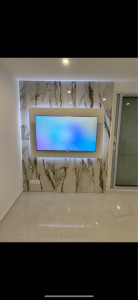 Photo de galerie - Tableau télévision en carrelage