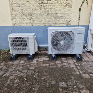 Photo de galerie - Pose d'une pompe à chaleur