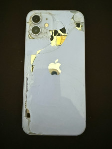 Photo de galerie - ? Réparation iPhone à Saint-André-de-Cubzac 33240 – Réparateur smartphone à domicile