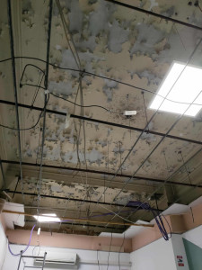 Photo de galerie - Faux plafond ( avant travaux ) 