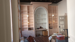 Photo de galerie - Création et réalisation d'une bibliothèque sur mesure