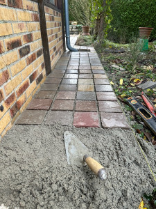 Photo de galerie - Petite allée de pavé qui m’a été confié.