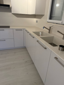Photo de galerie - Je pose votre les meubles de la cuisine, le parquet et l’ensemble des menuiseries 