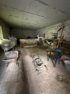Photo de galerie -  vide maison, suite à des successions ou des ventes mise en place de benne et de tri des déchets