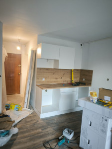 Photo de galerie - Pose de parquet
réalisations de cloison avec enduit et peinture pour pose de la nouvelle cuisine 