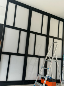 Photo de galerie - Pose de cloison amovible avec plainte 