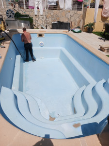Photo de galerie - Réparation coque piscine 
