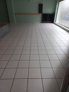 Photo de galerie - Suite du salon de coiffure nettoyer après mon passage 