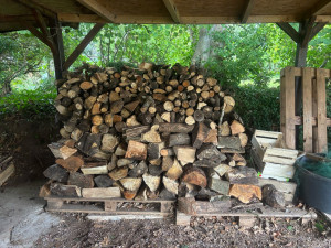 Photo de galerie - Rangement bois de chauffage 